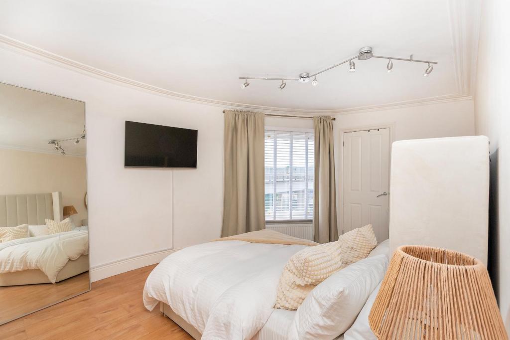 F21 GHCN - Bedroom K.jpg