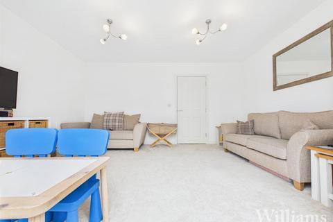 3 bedroom terraced house for sale, Ashmead Street, Aylesbury HP18