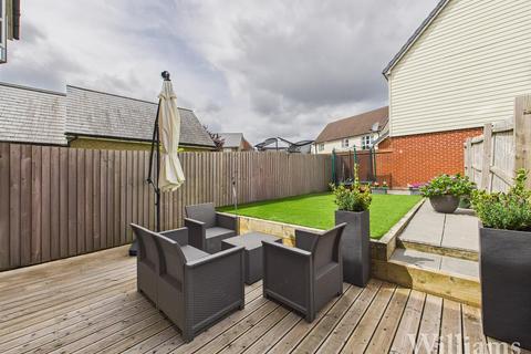 3 bedroom terraced house for sale, Ashmead Street, Aylesbury HP18