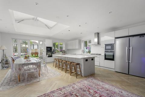 5 bedroom detached house for sale, Parkside Drive, Edgware, HA8