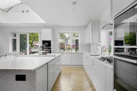 5 bedroom detached house for sale, Parkside Drive, Edgware, HA8