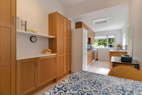 83 Hare Lane, Claygate, Esher, KT10 0QX