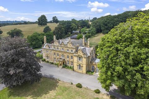 3 bedroom flat for sale, Barwick, Yeovil