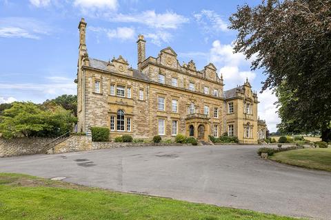 3 bedroom flat for sale, Barwick, Yeovil