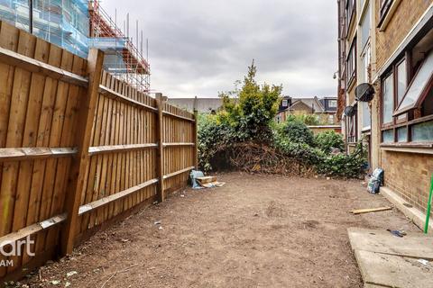 Melford Road, London
