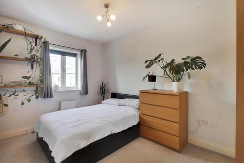 3 Tekram Close, Edenbridge, TN8 5RN