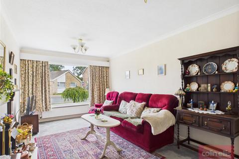 2 bedroom detached bungalow for sale, Scalby Beck Road, Scalby, Scarborough