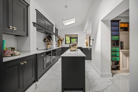 4 bedroom detached house for sale, Kevington Drive, Chislehurst BR7