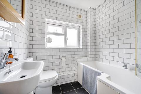 3 bedroom terraced house for sale, Emmbrook Road, Berkshire RG41