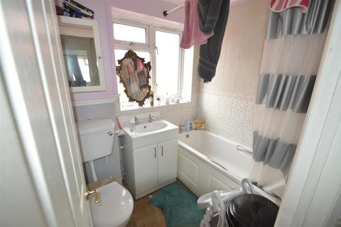 1 bedroom apartment for sale, Ibscott Close, Dagenham