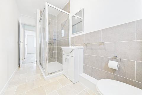 2 bedroom apartment for sale, Hawley Court, 298-304 Fernhill Road, Farnborough, Hampshire, GU14