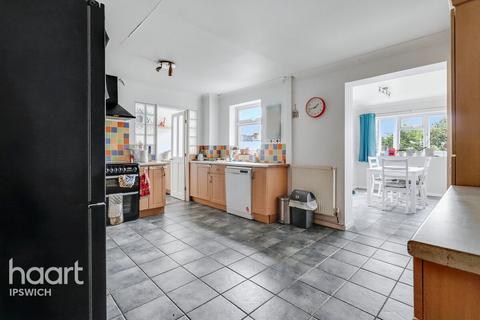 4 bedroom semi-detached house for sale, Chatsworth Crescent, Ipswich