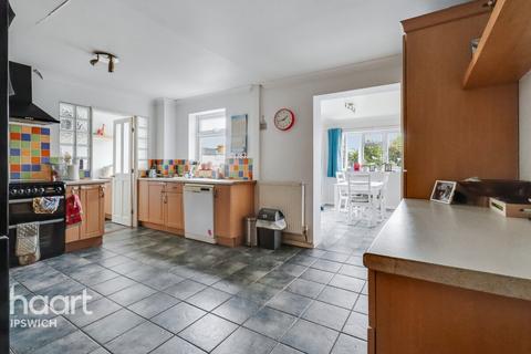 4 bedroom semi-detached house for sale, Chatsworth Crescent, Ipswich