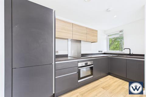 2 bedroom apartment to rent, Johnson House, M40