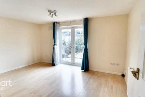 2 bedroom semi-detached house for sale, Branton Close, Luton