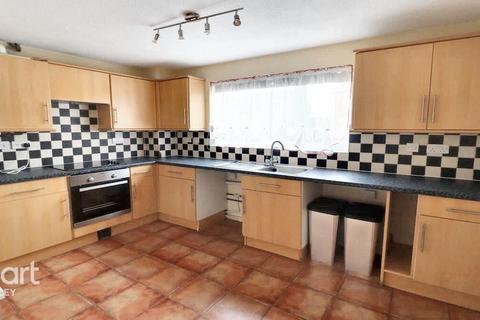 2 bedroom semi-detached house for sale, Branton Close, Luton