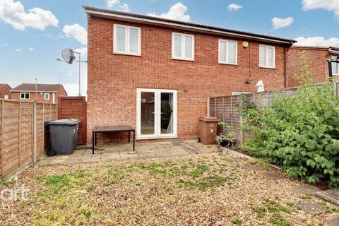 2 bedroom semi-detached house for sale, Branton Close, Luton