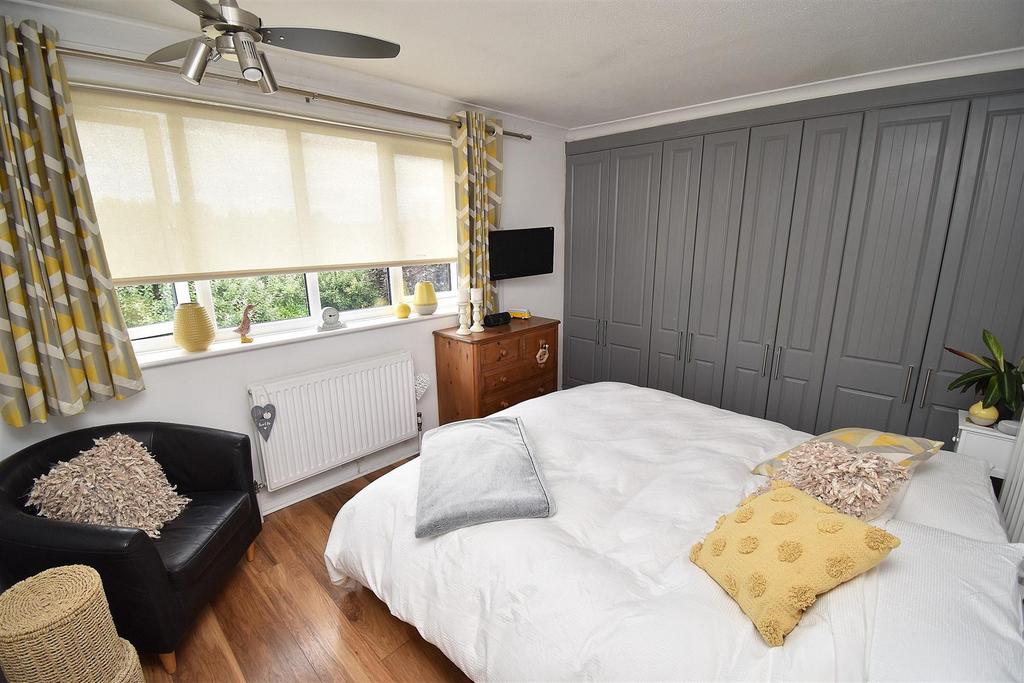 Bedroom One1.JPG