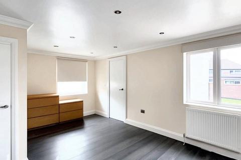 3 bedroom maisonette for sale, Gledwood Avenue, Hayes