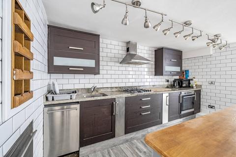 undefined, Kennington Park Road, Kennington, London, SE11