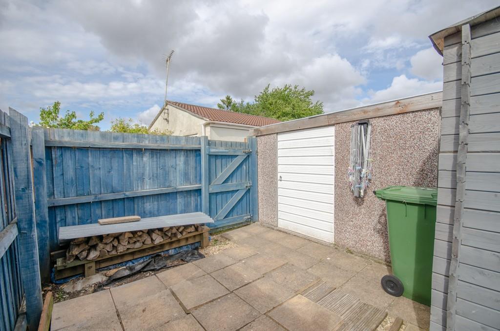 Rear garden pic 2.jpg
