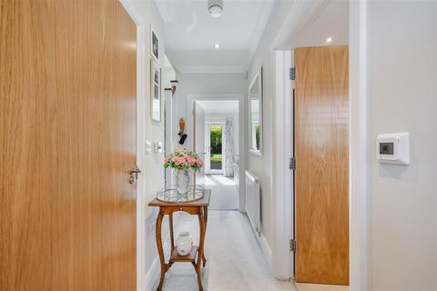 2 bedroom semi-detached house for sale, Osborne Close, Epsom