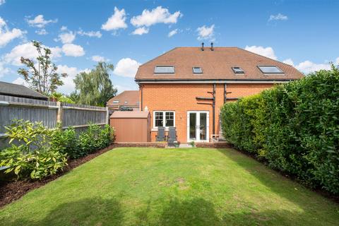 2 bedroom semi-detached house for sale, Osborne Close, Epsom