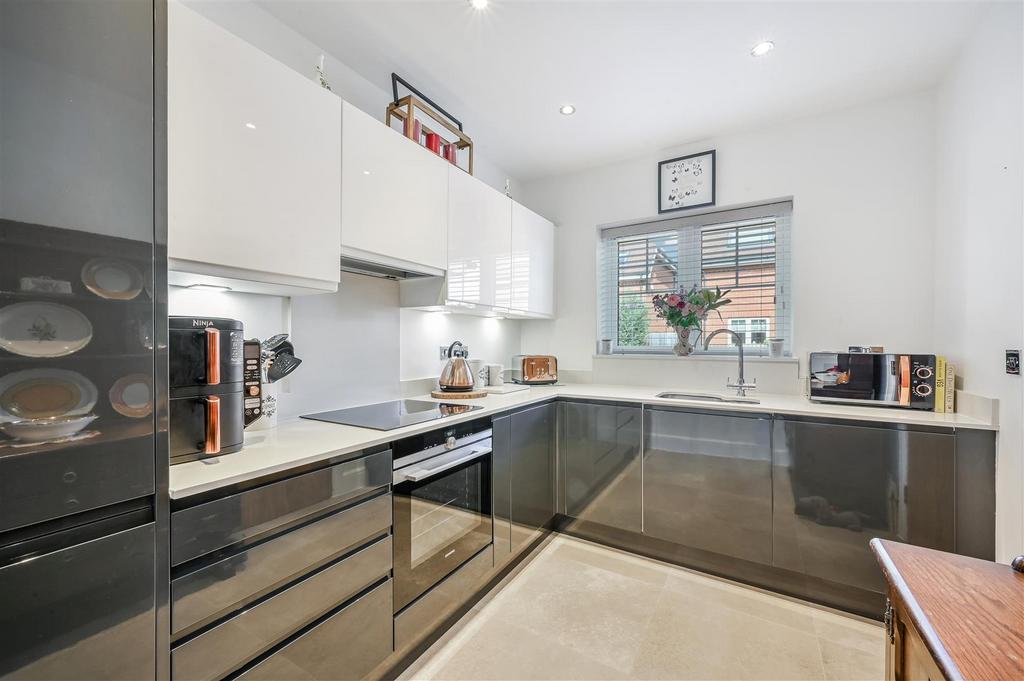 OSBORNE CLOSE-1.jpg