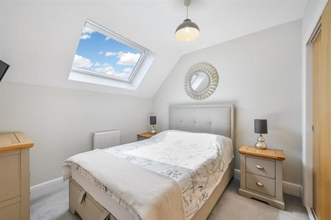 2 bedroom semi-detached house for sale, Osborne Close, Epsom