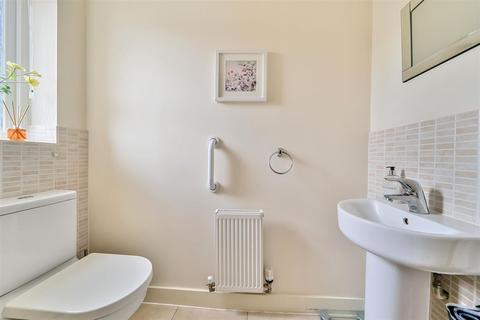 2 Stone Hill View, Hanham, Bristol, BS15 3SZ