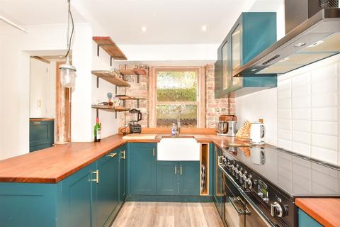 2 bedroom ground floor flat for sale, 203 Sandgate Road, Folkestone CT20