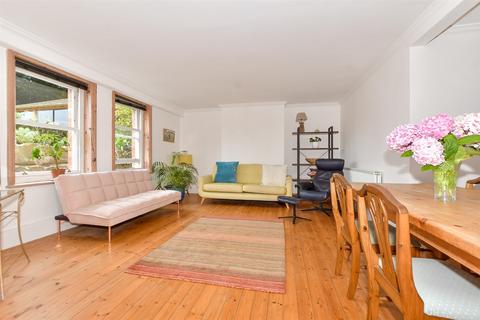 2 bedroom ground floor flat for sale, 203 Sandgate Road, Folkestone CT20
