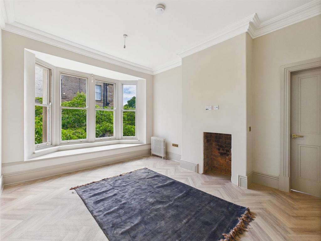 CAM03145 G0-PR0356-STILL004.jpg