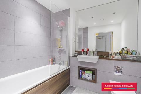 1 bedroom flat to rent, Adenmore Road, London, SE6