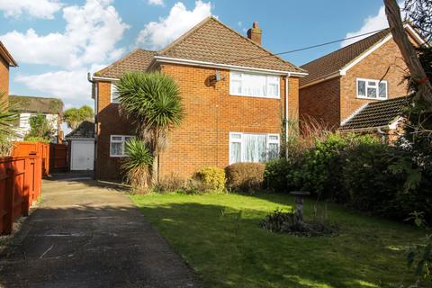 3 bedroom detached house to rent, Weyhill Road, Hampshire SP10