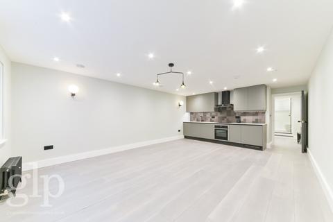 Studio to rent, Beak Street, London, Greater London, Soho,  W1F