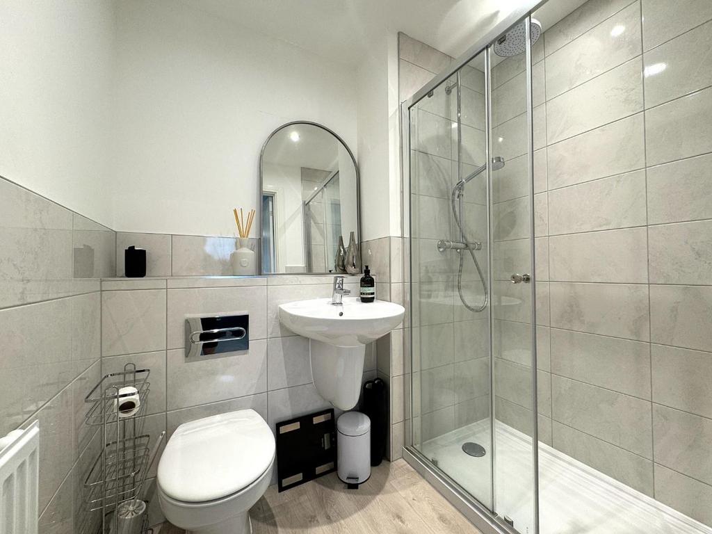 En suite bed 2