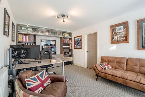 undefined, Tuffley Avenue, Linden, Gloucester