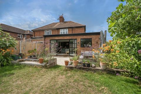 68 Queens Road, Thame, OX9 3NQ