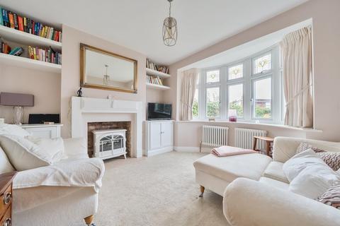 68 Queens Road, Thame, OX9 3NQ