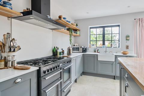 68 Queens Road, Thame, OX9 3NQ