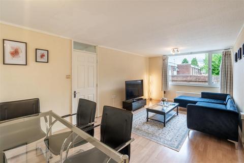 12 Nursery Close, Leeds, LS17 7EB
