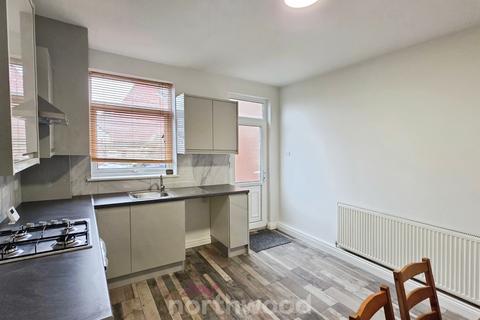2 bedroom terraced house to rent, Hampden Road, Doncaster S64