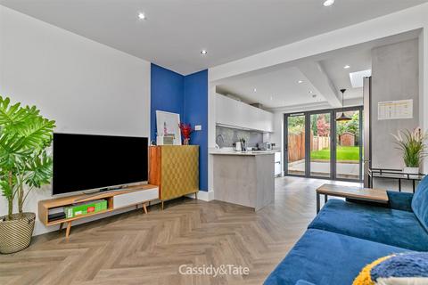 3 bedroom terraced house for sale, Castle Road, St. Albans