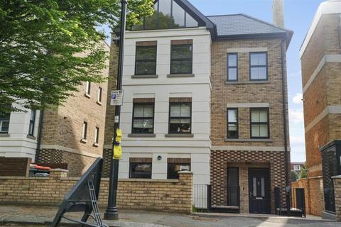 3 bedroom apartment for sale, Oh So Close, Ealing, London