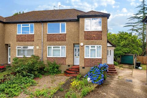 9a Valley Close, Pinner, HA5 3UR