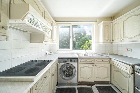 9a Valley Close, Pinner, HA5 3UR