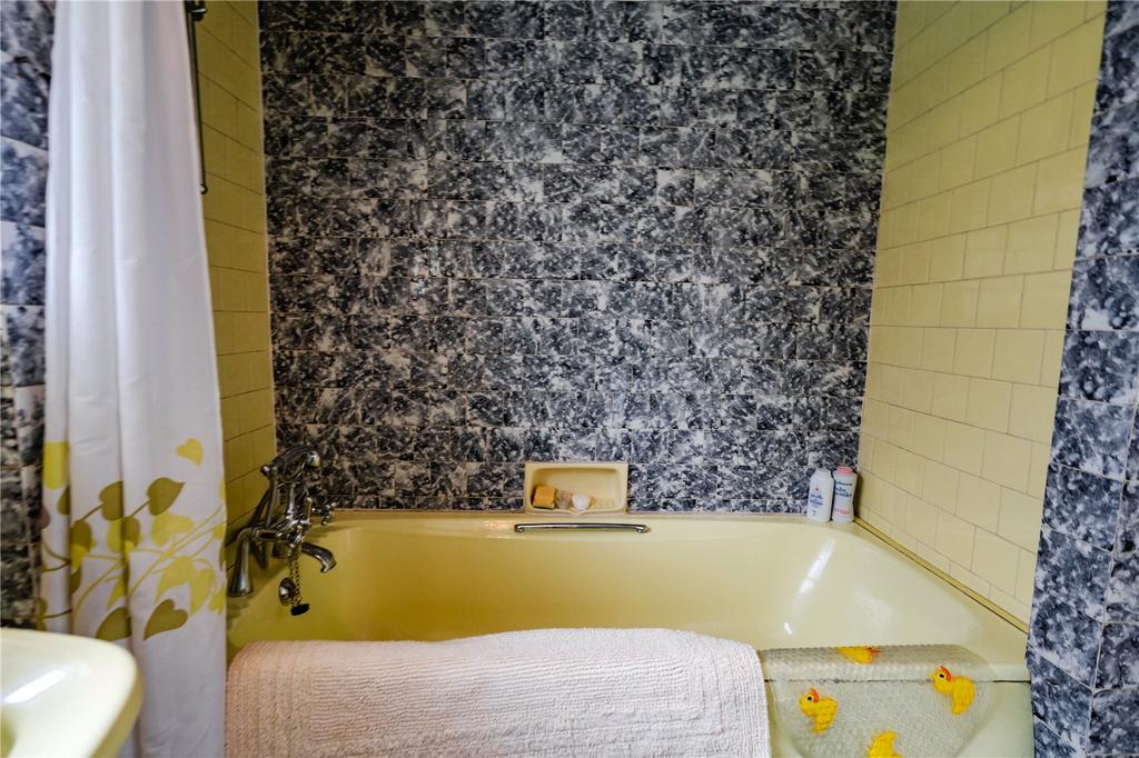 Bathroom (2)