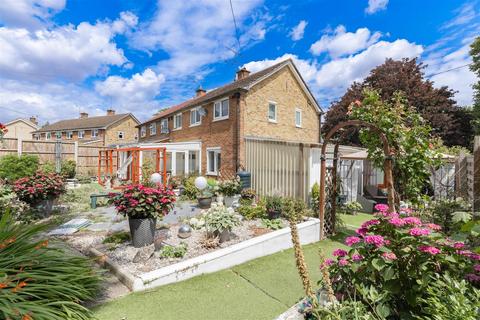 3 bedroom semi-detached house for sale, Rosemary Close, Dunmow