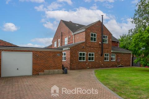 4 bedroom semi-detached house for sale, High Street, Pontefract WF9